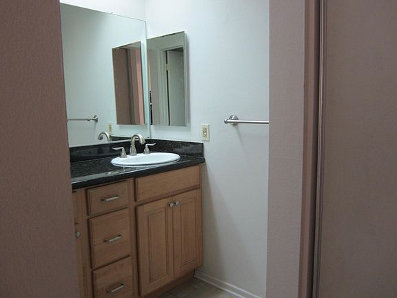 5th image of 3 Knollwood Ave