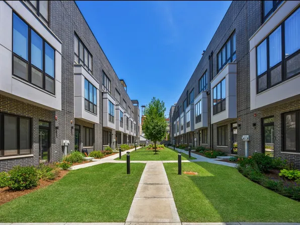 525 N Bishop St #2, Chicago, IL 60642