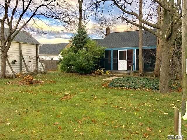 1st image of 1 Rockaway Ct