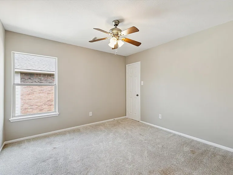30507 Russell Point Dr — Photo 27