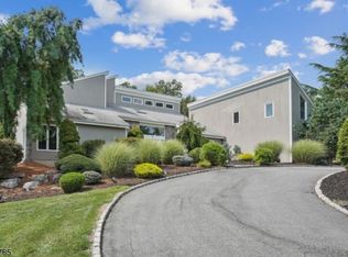 6 Stephen Crane Way, Morristown, NJ 07960