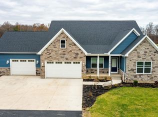 7990 Baumhart Rd, Amherst, OH 44001