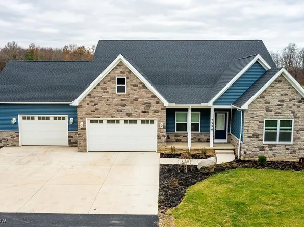 7990 Baumhart Rd, Amherst, OH 44001