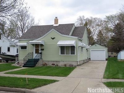 235 N Montgomery Ave, Le Center, MN, 56057