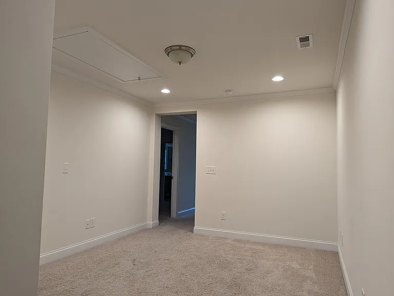 220 Alamosa Pl — Photo 15
