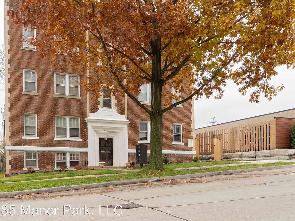 1st image of 1385 Manor Park Ave #3