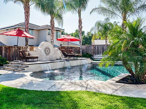 2nd image of 522 Messara Ct