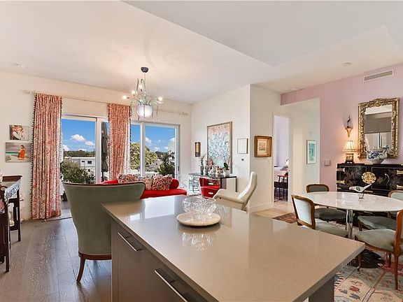 4th image of 635 S Orange Ave #304