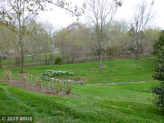 3rd image of 10407 Breckinridge Ln
