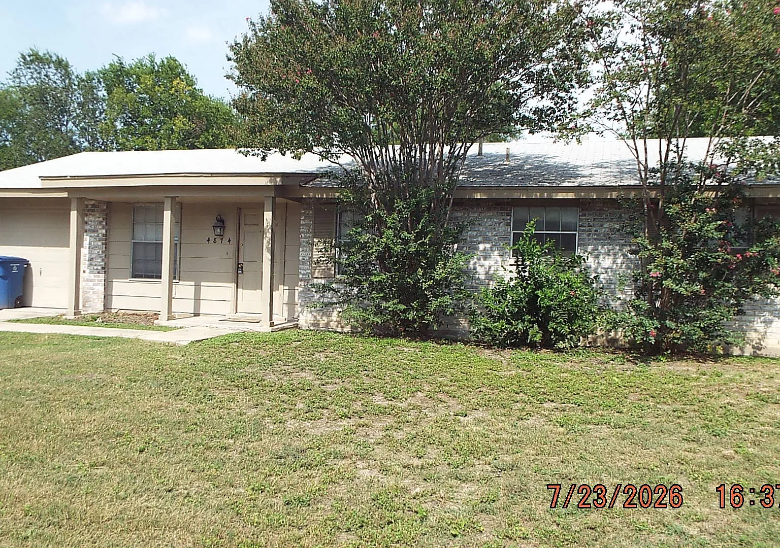 4 bed, 1.5 bath, 1050 sqft, $1,295 — Photo 2