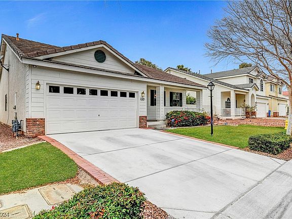 3rd image of 7629 Brilliant Forest St