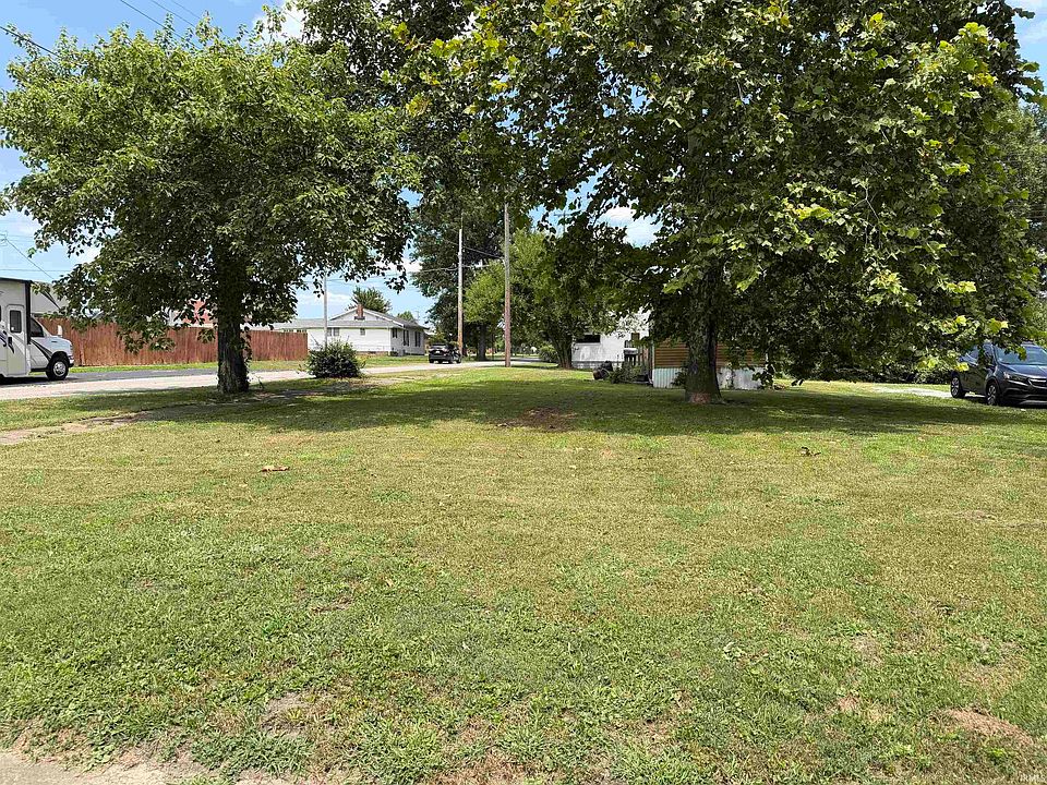 2nd image of 331 W Oak St