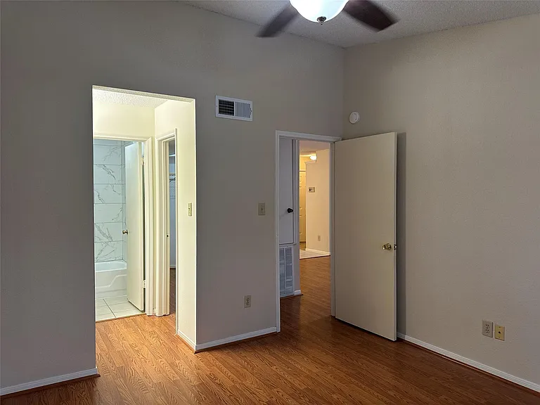 2121 Hepburn St #104 — Photo 16