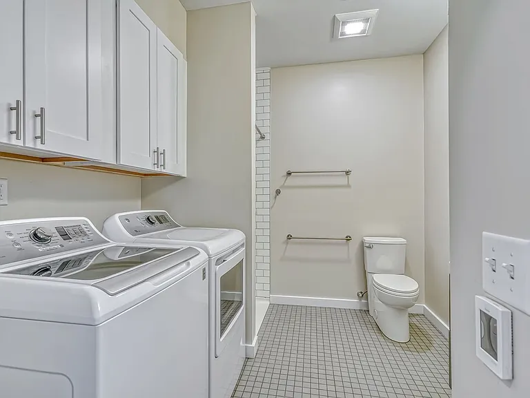 323 Taughannock Blvd — Photo 51