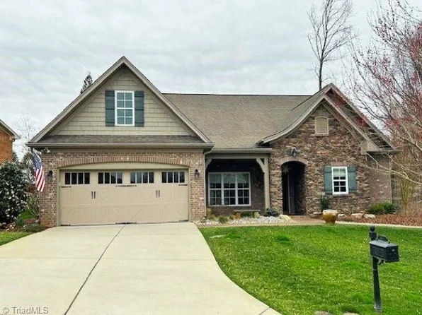 819 Fountain View Ln, Lewisville, NC 27023