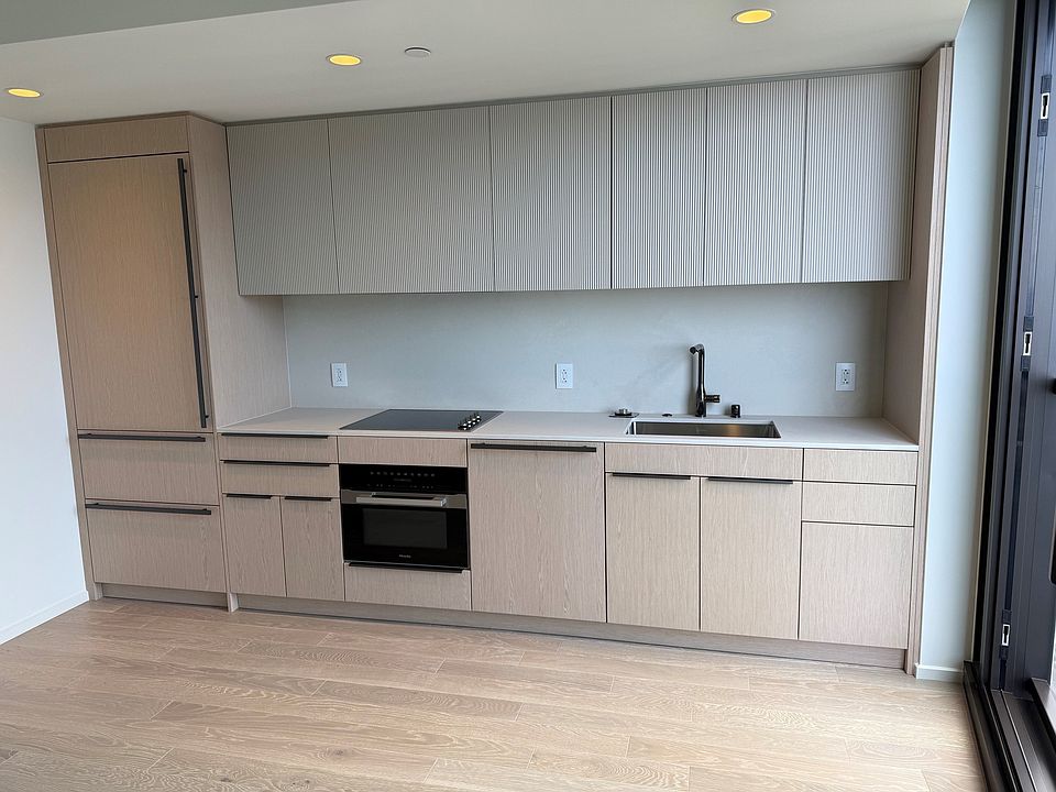 1st image of 333 Ward Ave #4008
