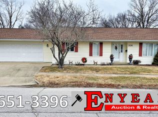 206 E 4th St, Salisbury, MO 65281