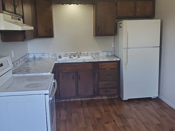 3rd image of 628 W 63rd St APT 5