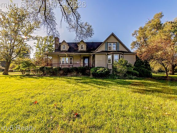 3rd image of 32191 Sibley Rd