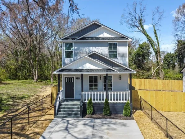 823 Wesley St, Petersburg, VA 23803