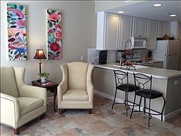 3rd image of 6206 Towncenter Cir