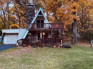 200 Hickory Ln, Dixon, IL 61021