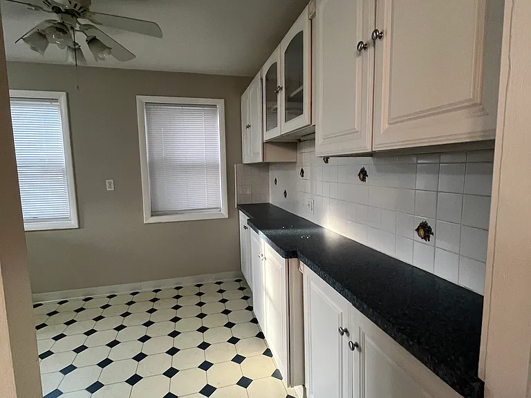 272 Norwalk Ave — Photo 15