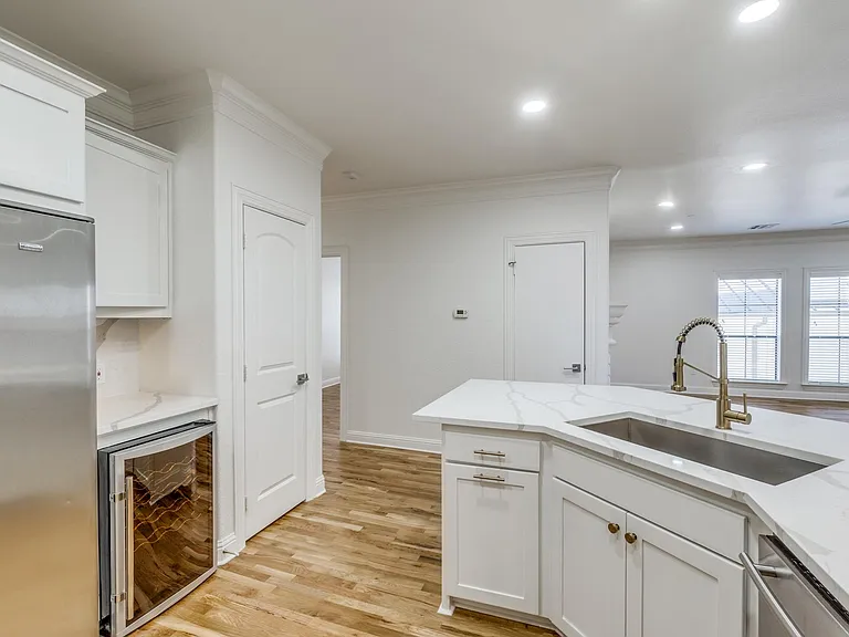 4210 Prescott Ave — Photo 12