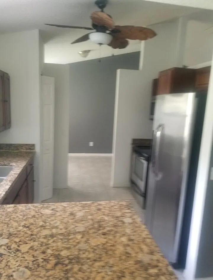 3 bed, 2.0 bath, 1383 sqft, $2,500 — Photo 4