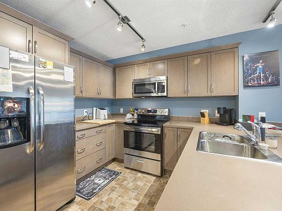 4th image of 402 NE Kincora Glen Rd NW #3110