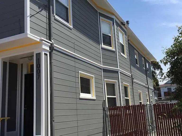 1007 54th St — Photo 2
