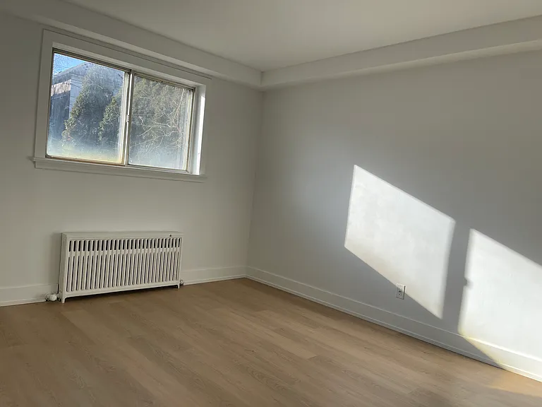 46 Montye Ave — Photo 4