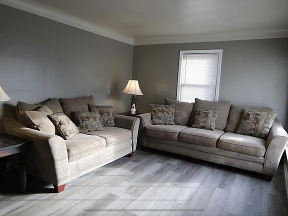 4th image of 459 E 272nd St