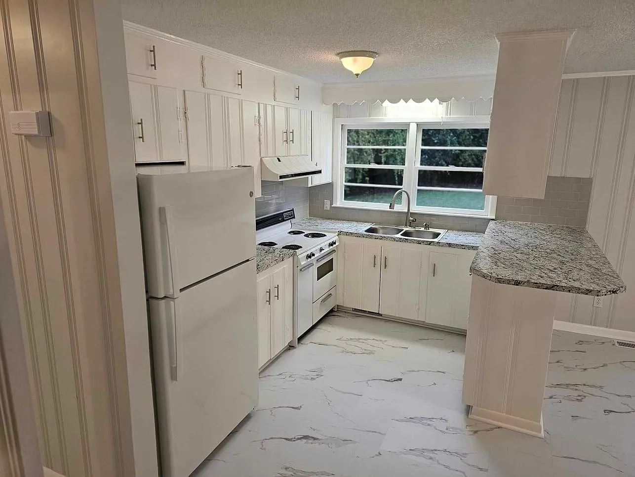 3 bed, 1.5 bath, 1134 sqft, $1,400 — Photo 3