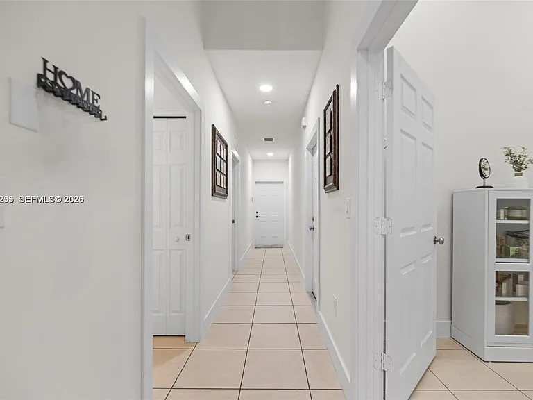 3220 NE 11th Dr #1 — Photo 11