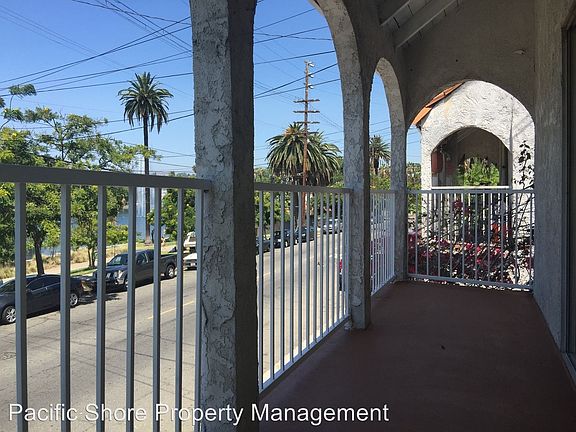 2nd image of 722 Echo Park Ave #A