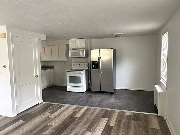 4th image of 131 N Ridgeland Rd #131