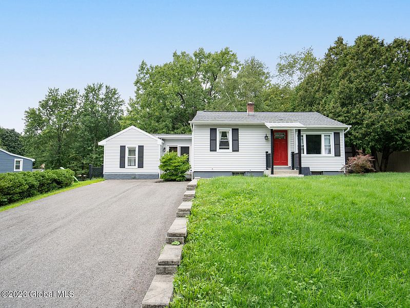 4th image of 29 Van Woert Court