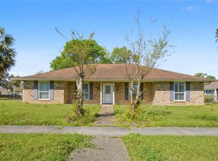 440 Chesterfield Dr, Baton Rouge, LA 70815