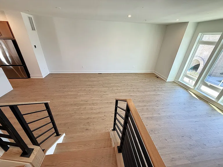33 Lower Service Ct NW — Photo 24