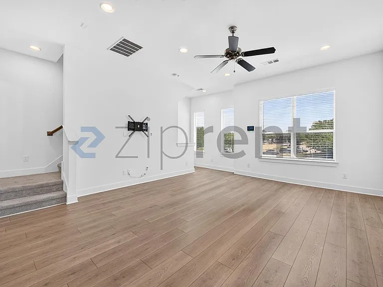 2802 Addison Park Ln — Photo 9