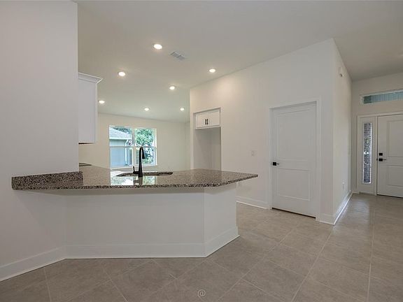 3rd image of 7 ZIRCON COURT