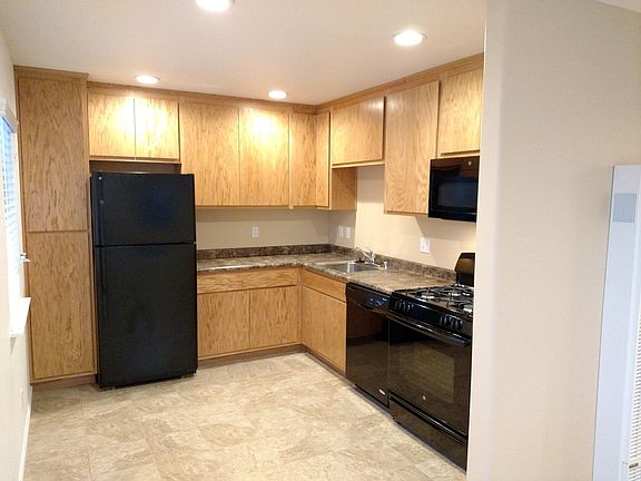 2nd image of 142 N Garfield Ave