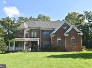 12511 Rochester Dr, Fairfax, VA 22030