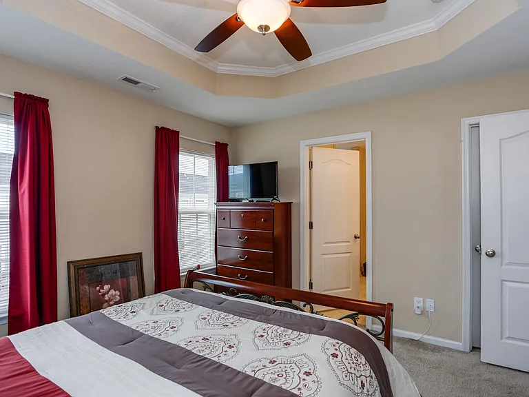 4988 Almandine Ave — Photo 13