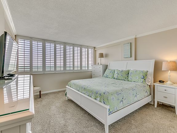 3rd image of 6810 N Ocean Blvd APT 304