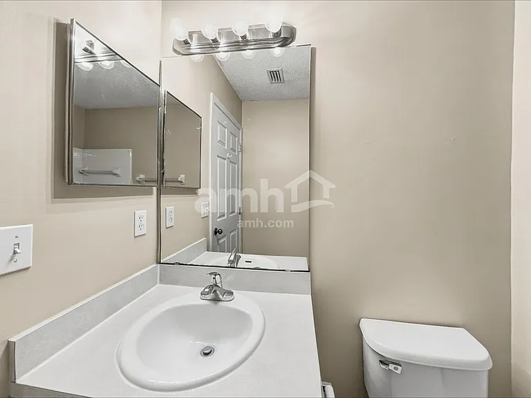 12612 N Ashglen Dr — Photo 14