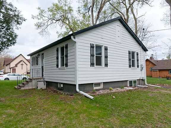 4th image of 311 Noble Ave