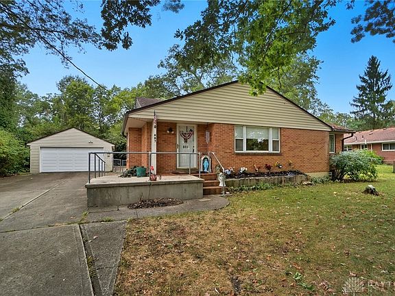 2nd image of 887 Shady Ln