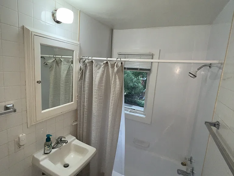 2226 Kendall Ave — Photo 32
